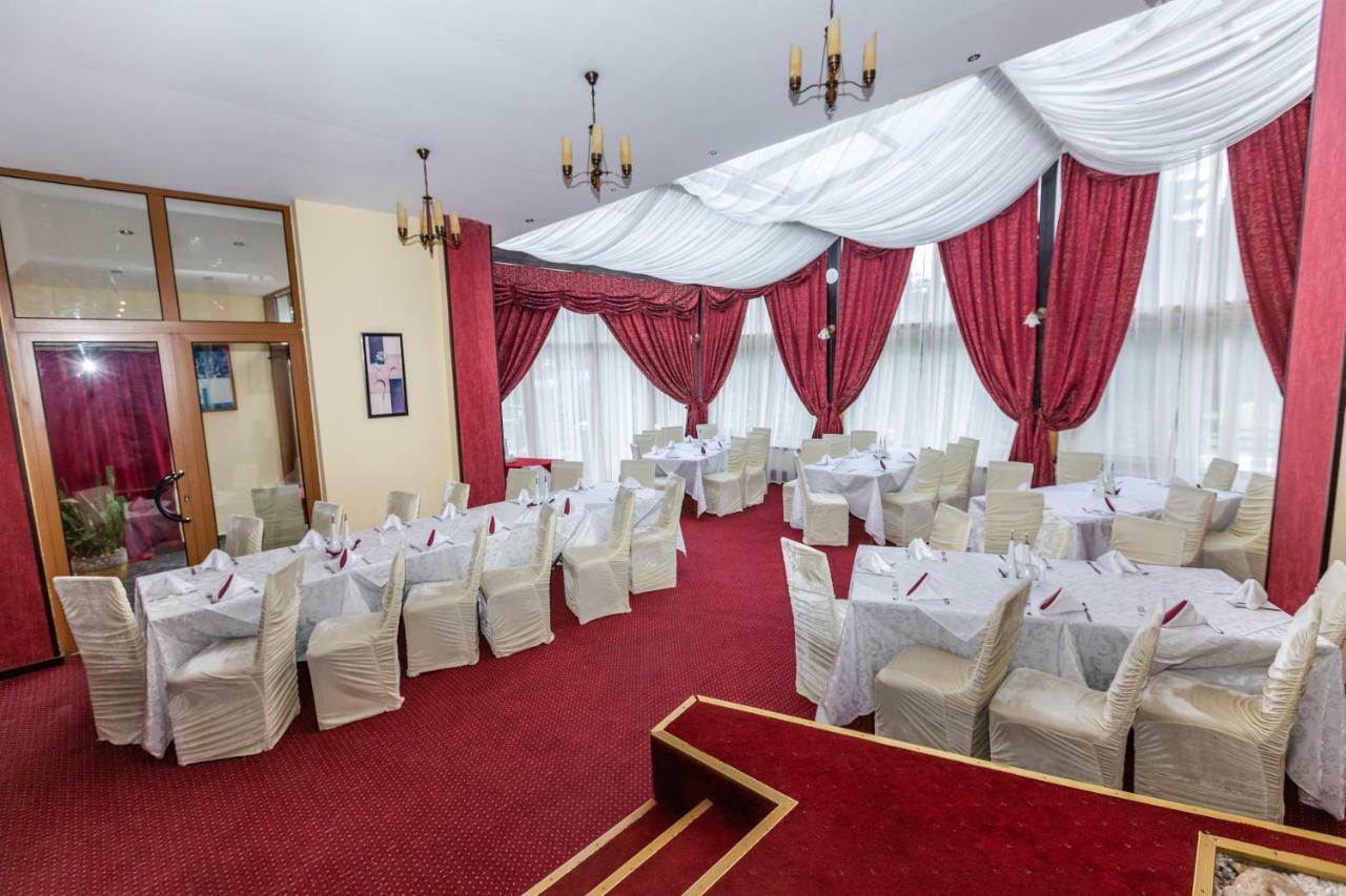 Hotel Miraj Poiana Brasov Buitenkant foto